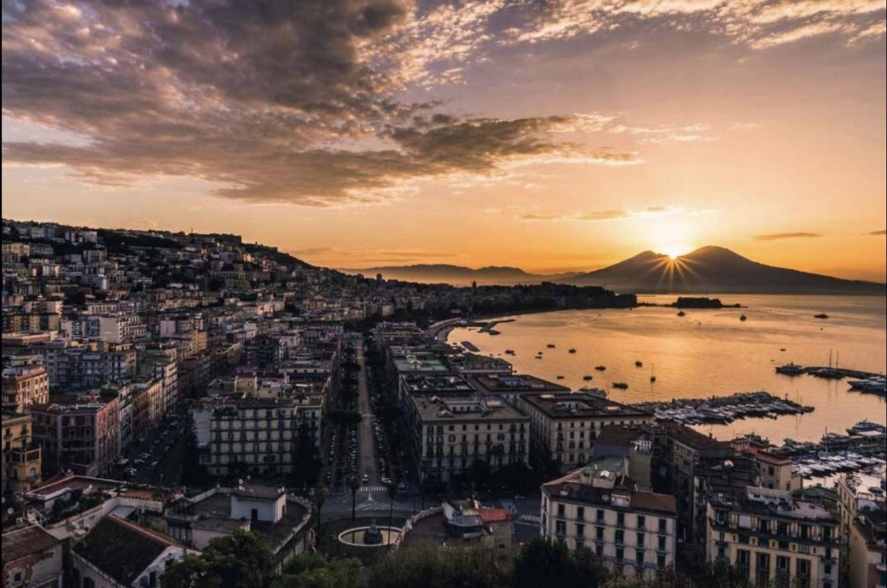 HOME SWEET HOME Storia di Napoli Esterno foto