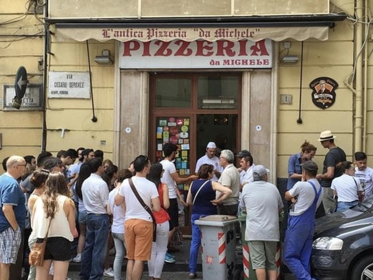 HOME SWEET HOME Storia di Napoli Esterno foto