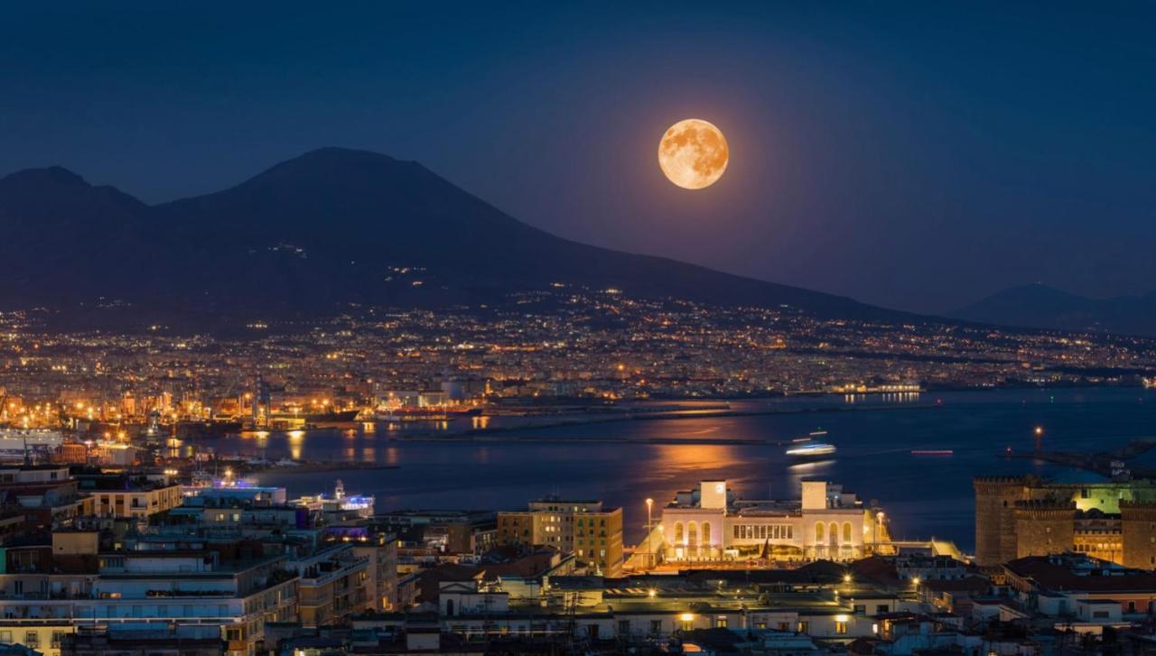 HOME SWEET HOME Storia di Napoli Esterno foto